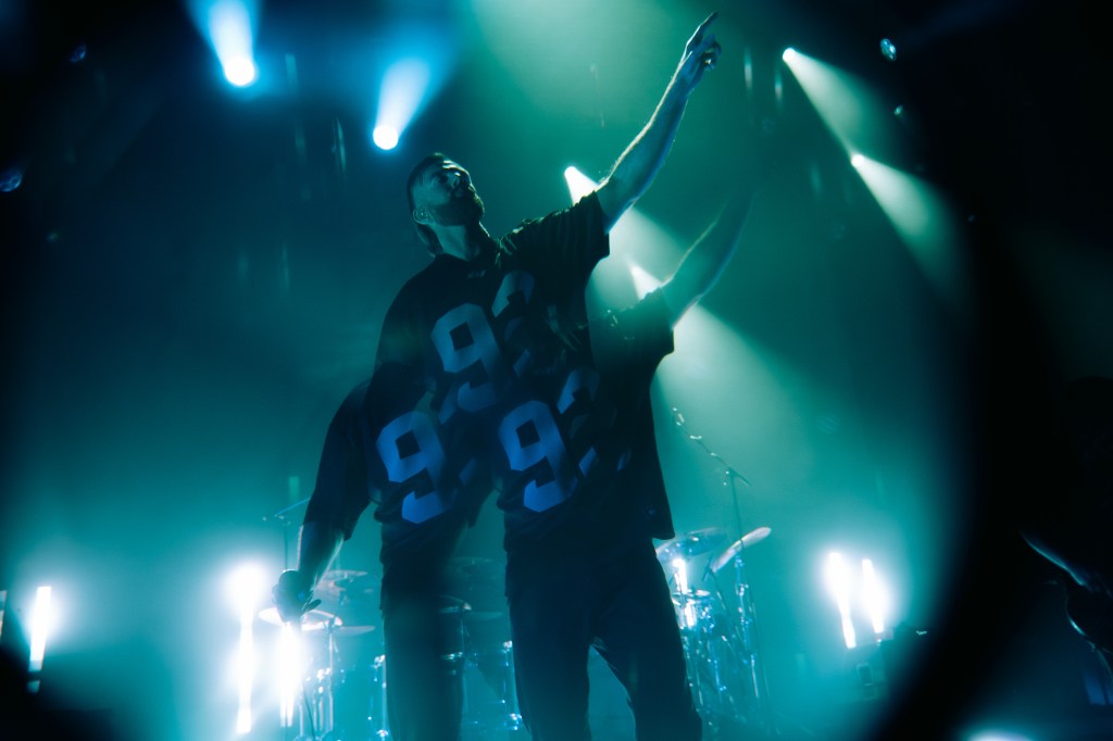 The current image has no alternative text. The file name is: karnivool-bataclan-paris-12-may-2026-hires-4400px-karen-sawrey-00011.jpg